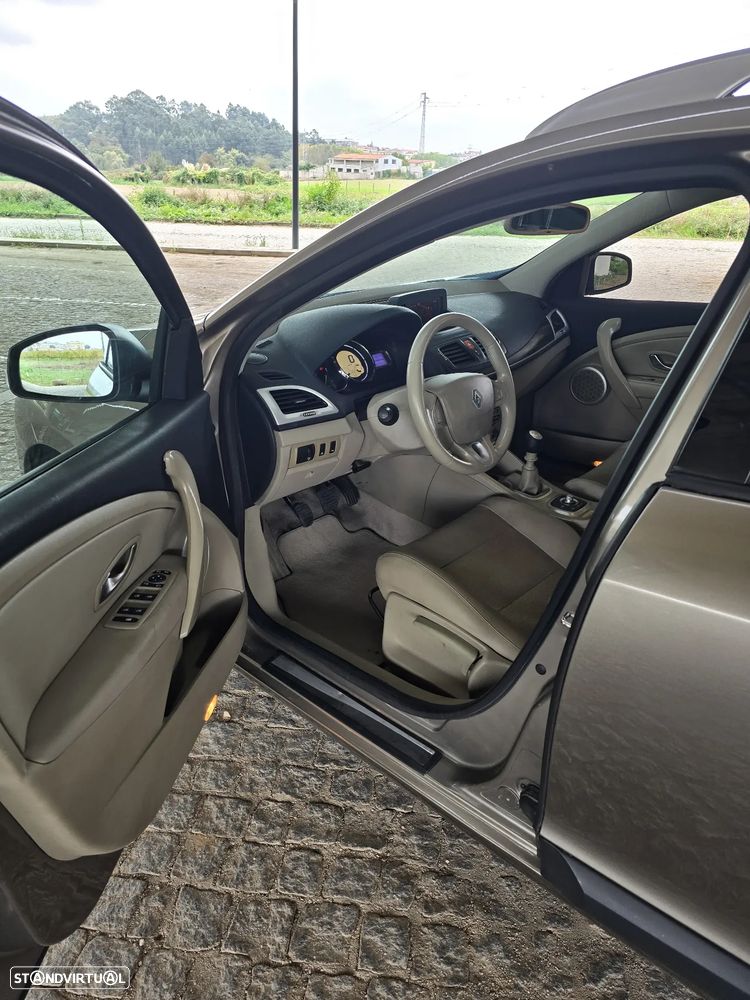 Renault Mégane Sport Tourer 1.5 dCi Dynamique - 12