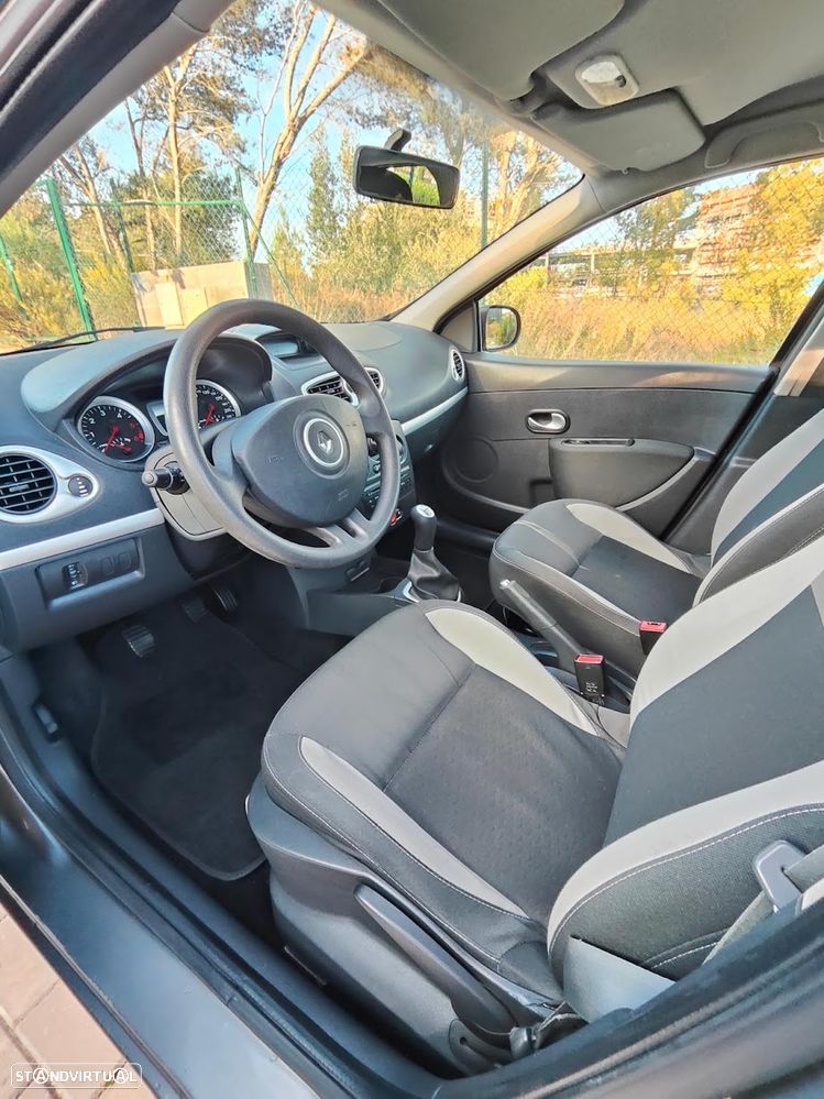 Renault Clio 1.5 dCi Confort 89g - 12