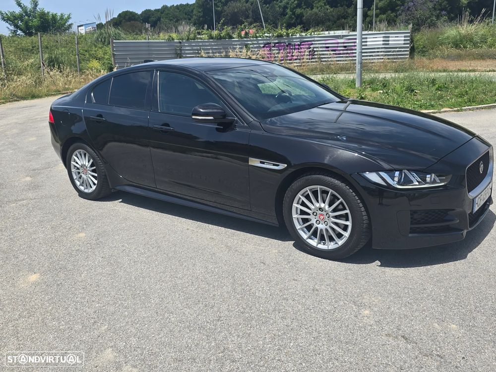 Jaguar XE 2.0 D R-Sport - 8