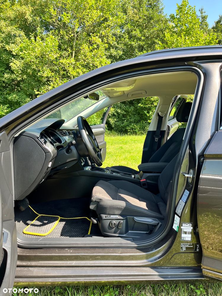 Volkswagen Passat Variant 2.0 TDI SCR DSG Business - 12