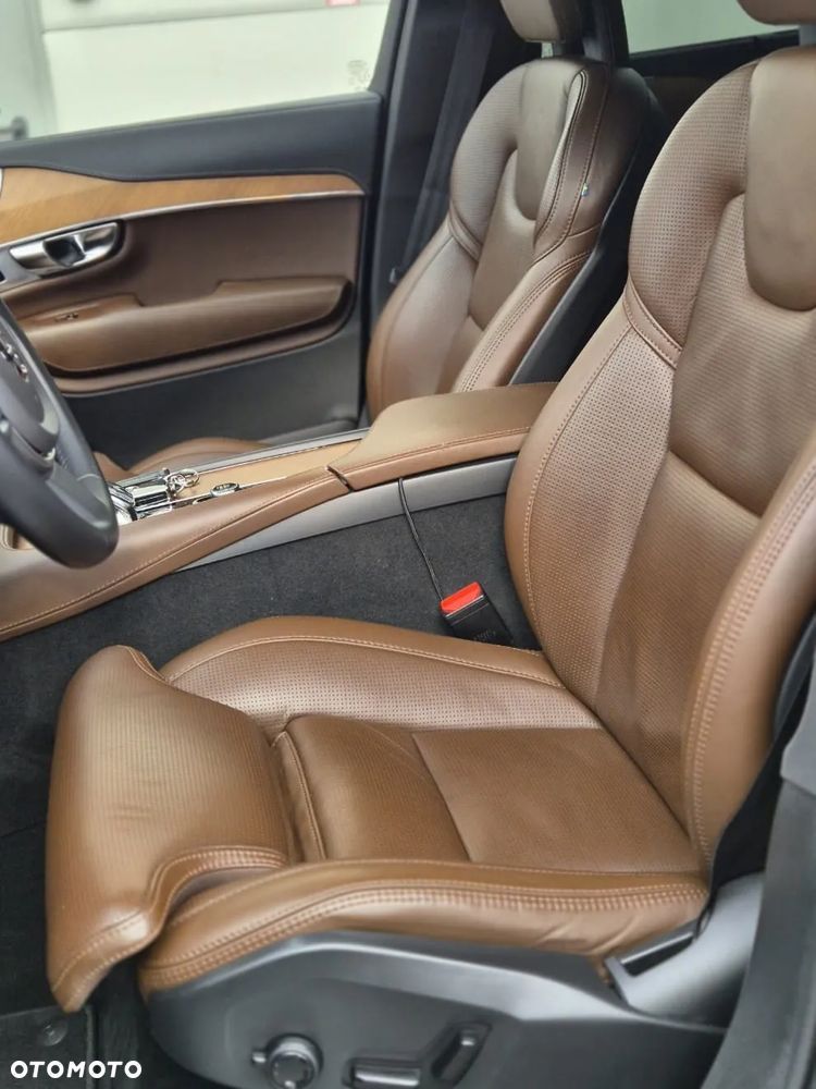 Volvo XC 90 B5 D AWD Inscription - 4