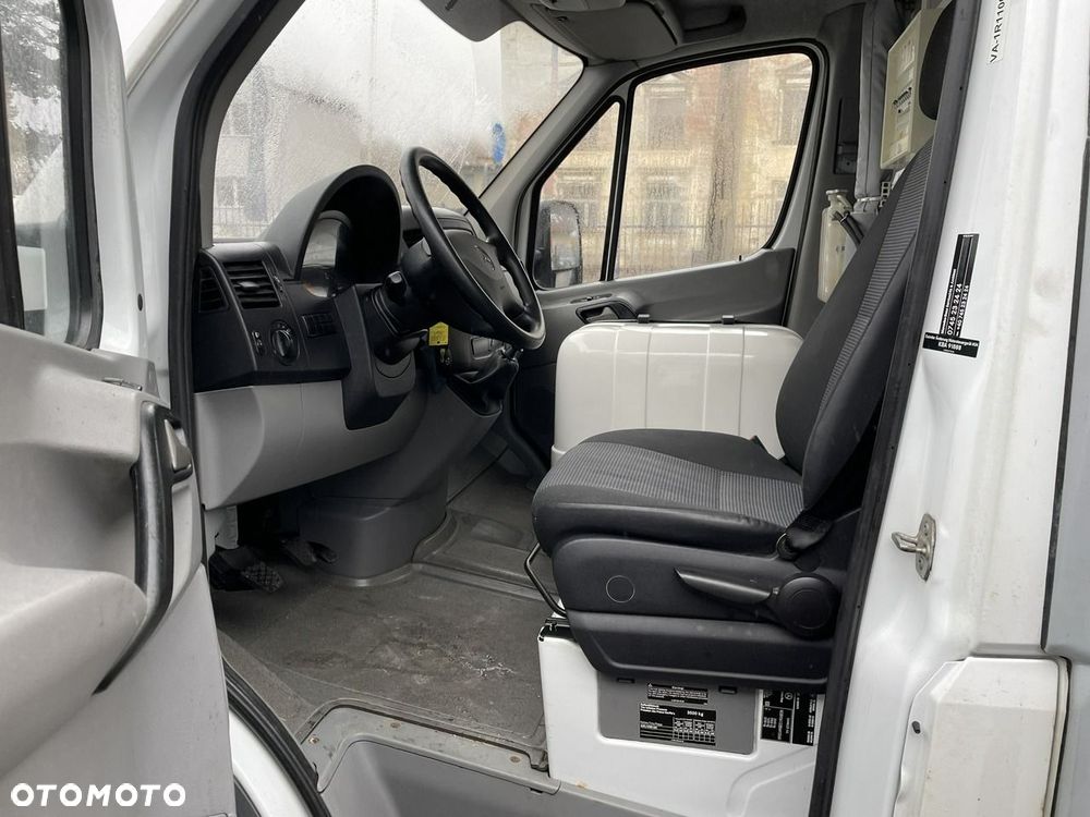 Mercedes-Benz Sprinter - 30