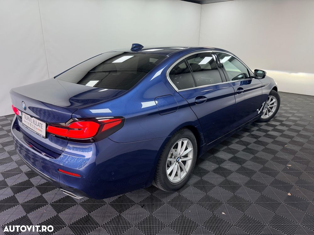 BMW Seria 5 520d xDrive AT - 38