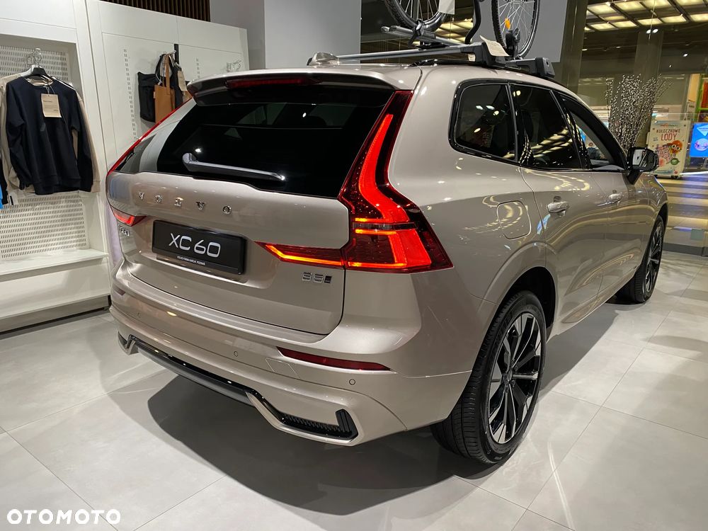 Volvo XC 60 B5 B AWD Plus Dark - 9