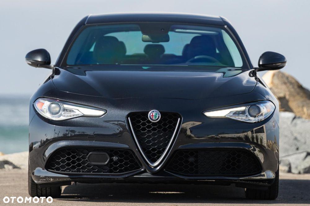 Alfa Romeo Giulia 2.0 Turbo 16V AT8 Veloce Ti - 4