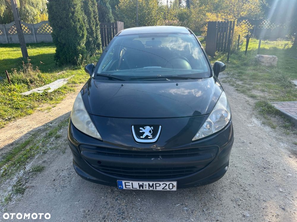 Peugeot 207 2008 photo 2