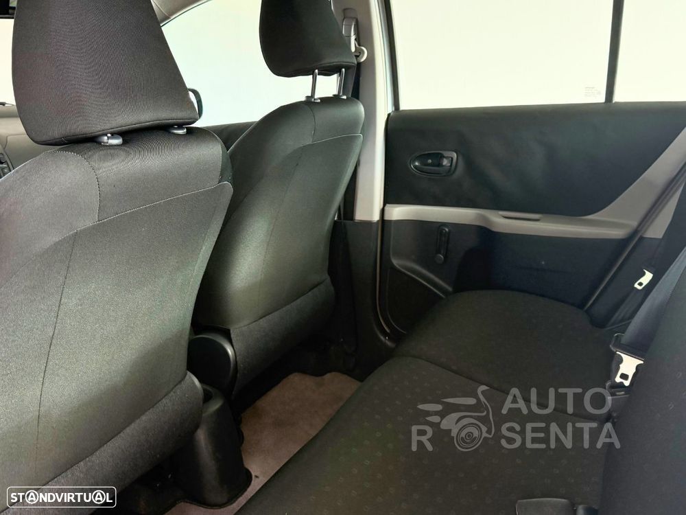 Toyota Yaris 1.0 VVT-i - 15