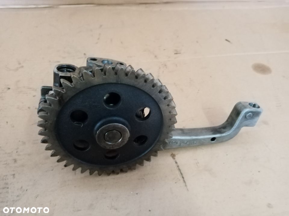 Pompa oleju VW Touareg 2.5 TDI 070115105A 070115153 - 2