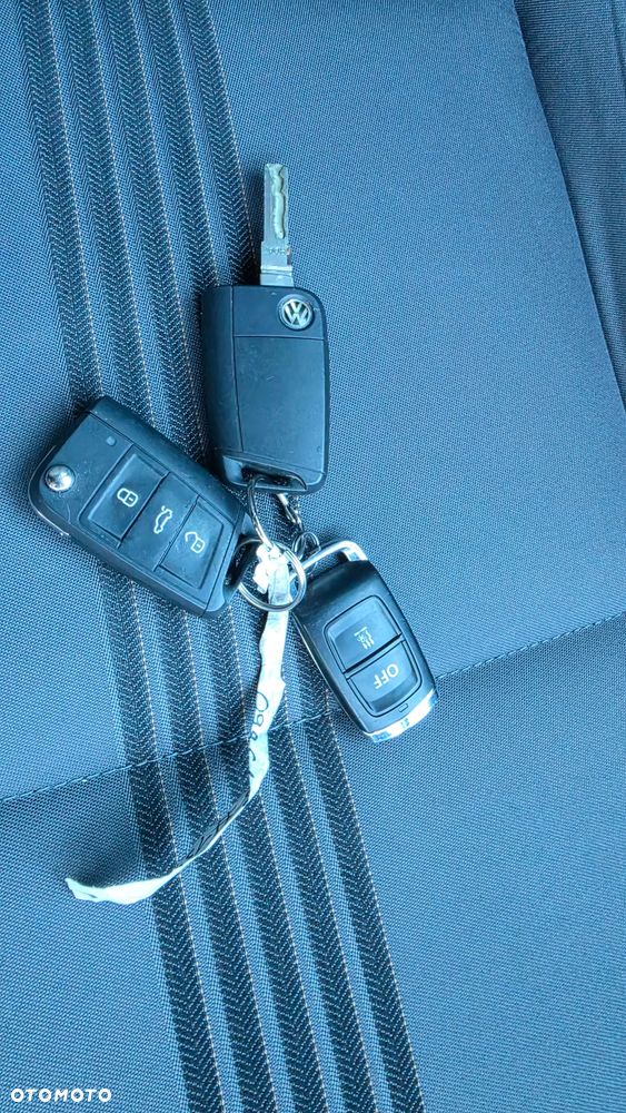 Volkswagen Golf 1.6 TDI BlueMotion Technology Allstar - 25