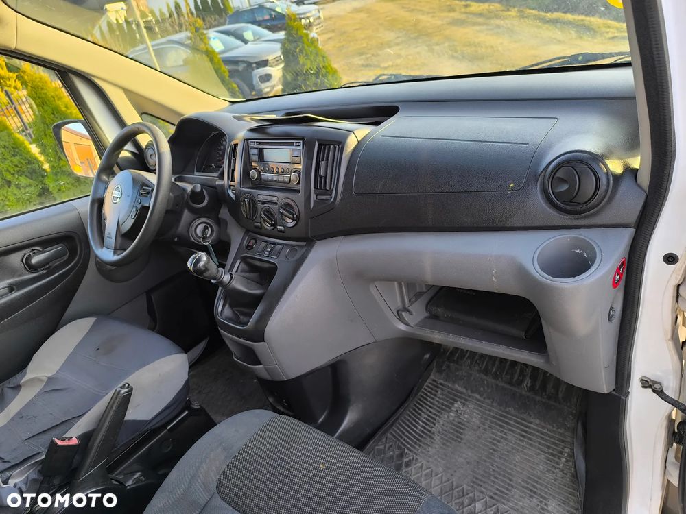 Nissan NV200 - 4