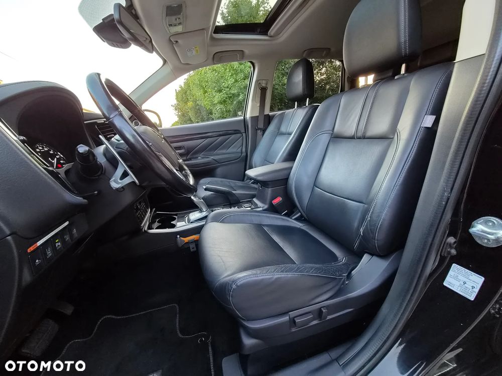 Mitsubishi Outlander - 6