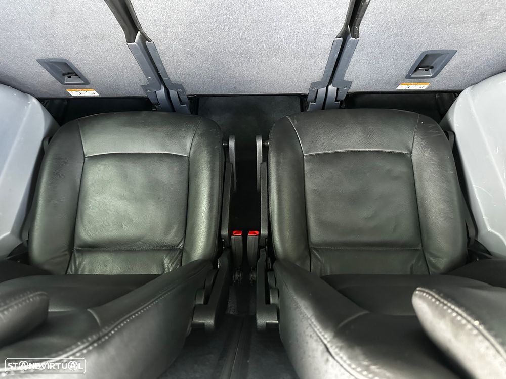 Ford S-Max 1.8 TDCi Titanium 7L - 34