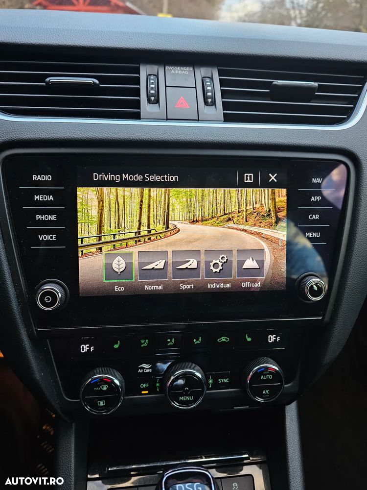 Skoda Octavia Combi 2.0 TDI 4x4 DSG Scout - 6