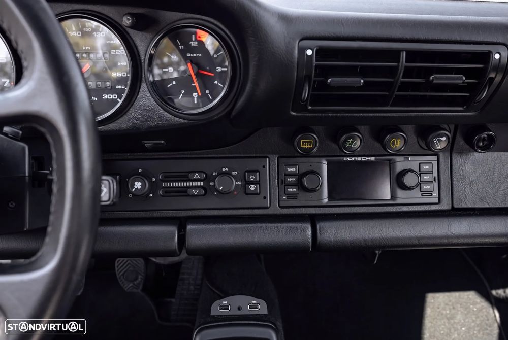 Porsche 911 (964) Coupé 3.6 RS - 44