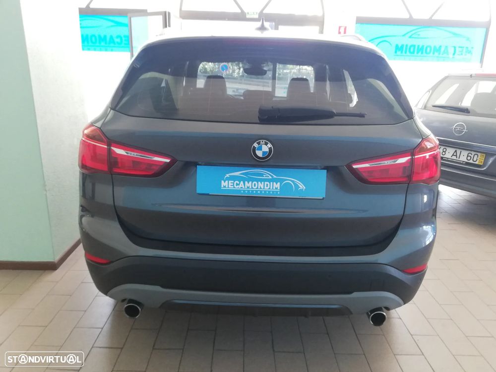 BMW X1 xDrive18d Sport Line - 7