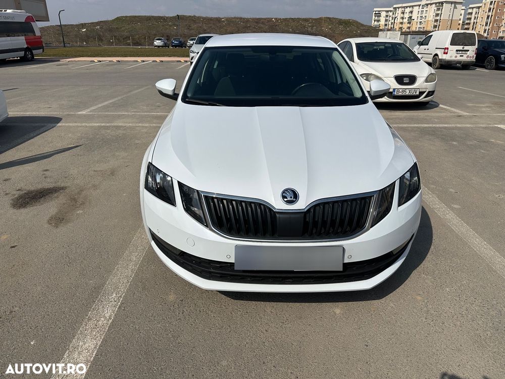 Skoda Octavia 1.6 TDI DSG Ambition - 8