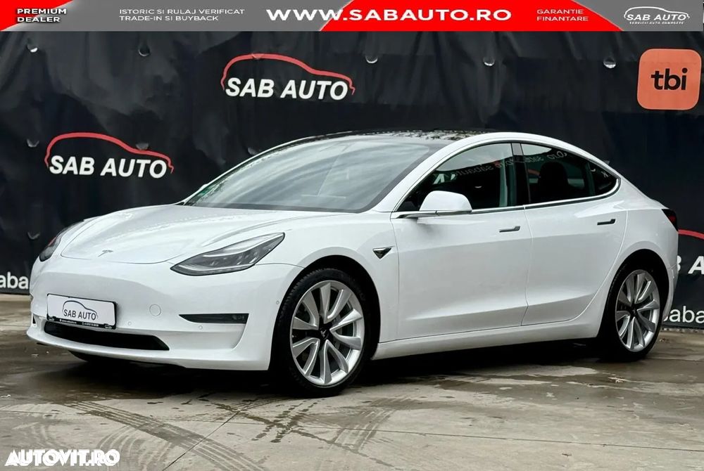 Tesla Model 3 - 1