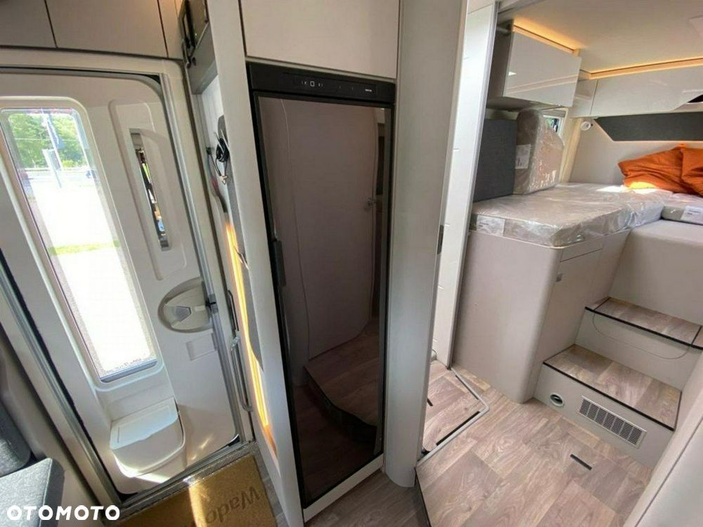 Hymer-Eriba Tramp S 685 - półintegra w układzie face to face - 19