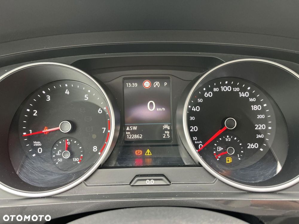 Volkswagen Tiguan - 31
