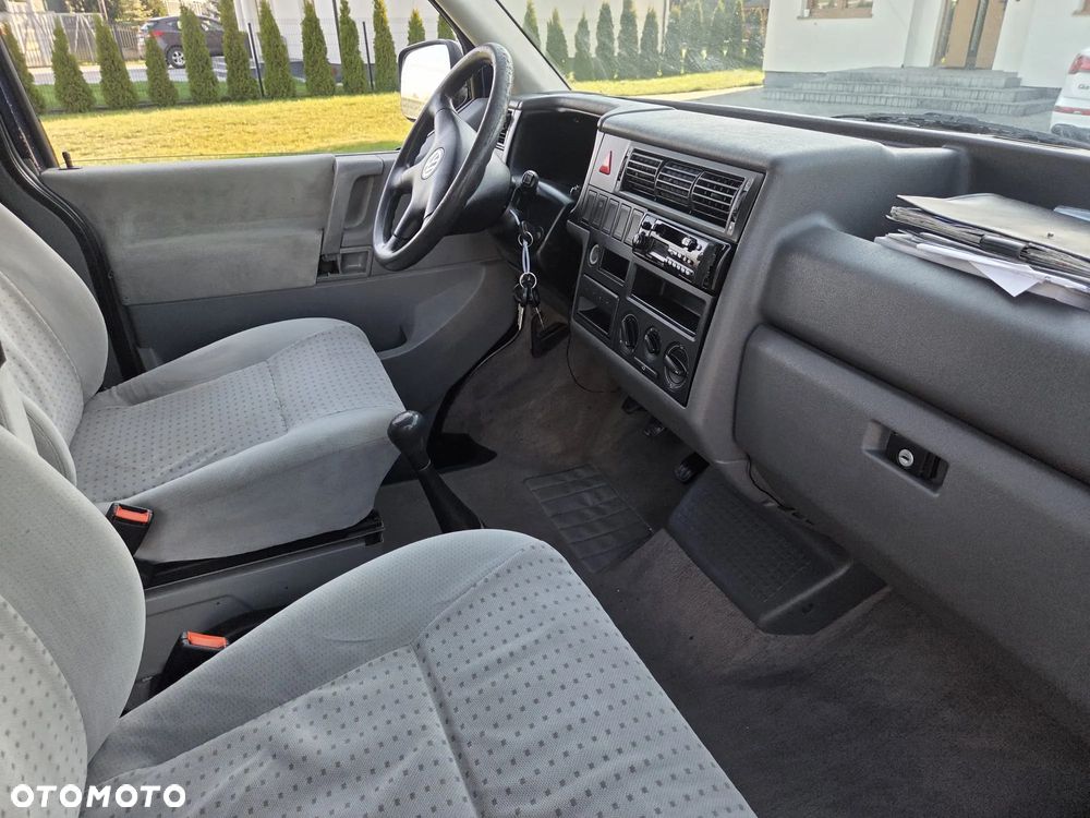 Volkswagen T4 2.5TDI 102KM LONG ORYGINAŁ PRZEBIEG ZADBANY DUBEL KABINA - 7