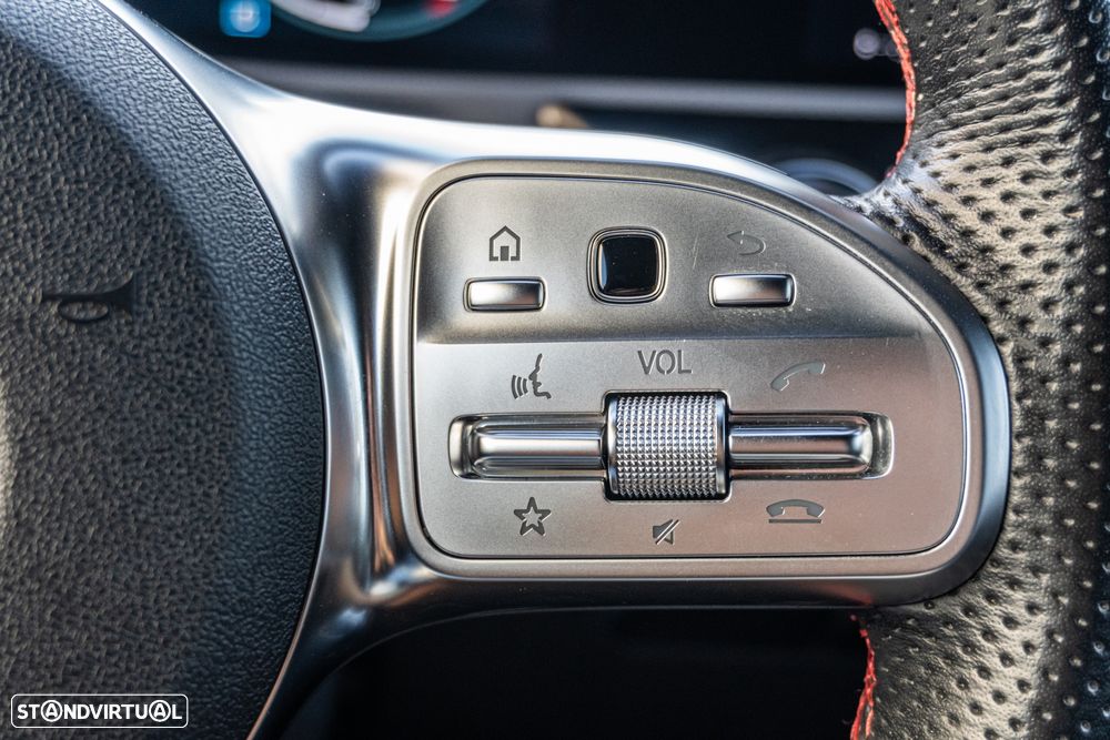 Mercedes-Benz A 180 AMG Line - 18