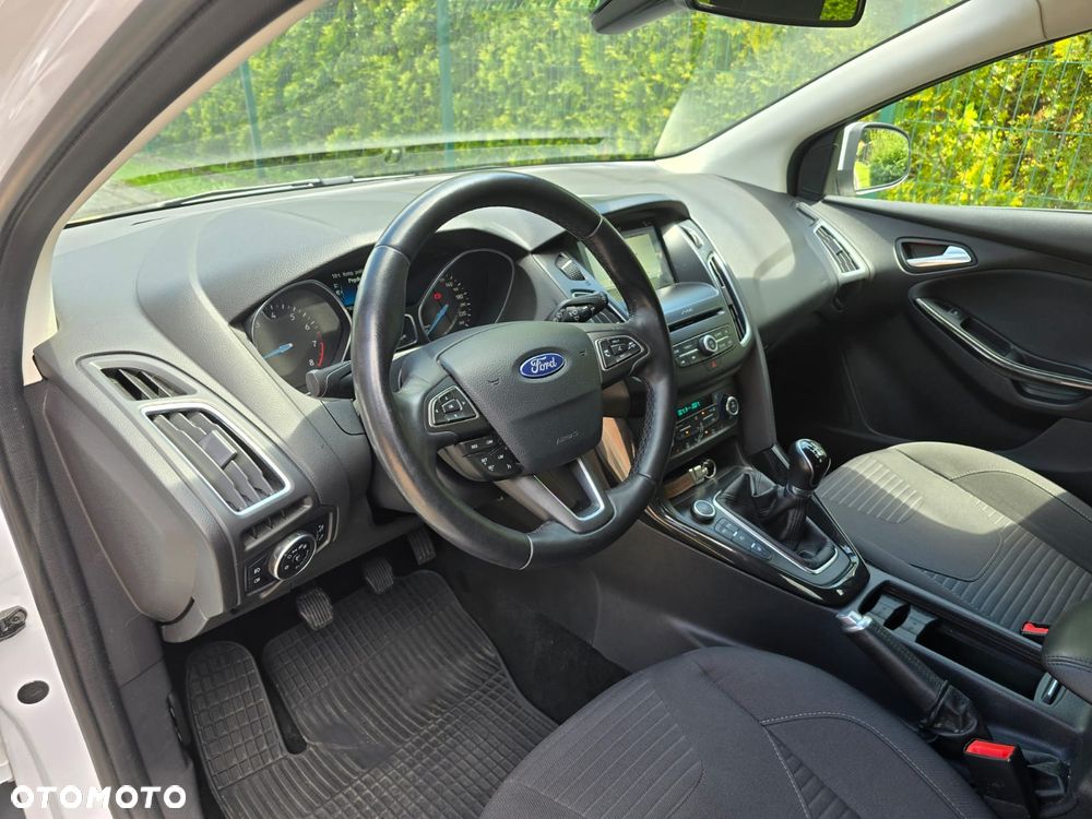 Ford Focus 1.0 EcoBoost Titanium - 22