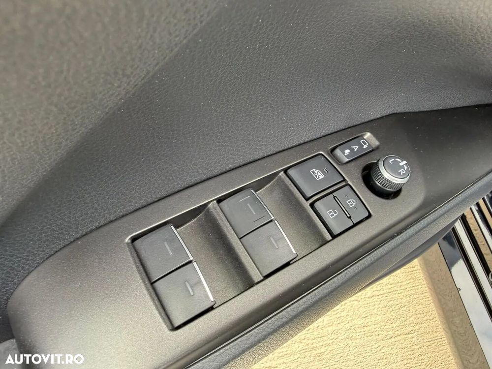 Toyota Camry 2.5 Dynamic - 27