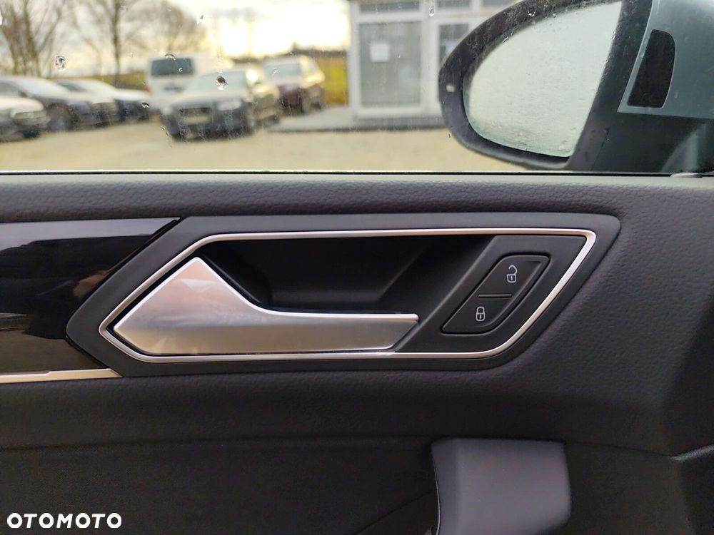 Volkswagen Touran 1.5 TSI EVO Highline DSG - 11