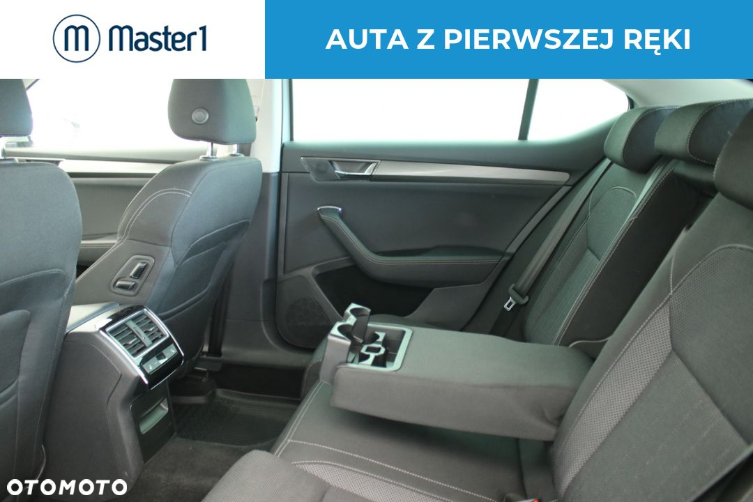Skoda Superb 2.0 TDI SCR Ambition DSG - 8