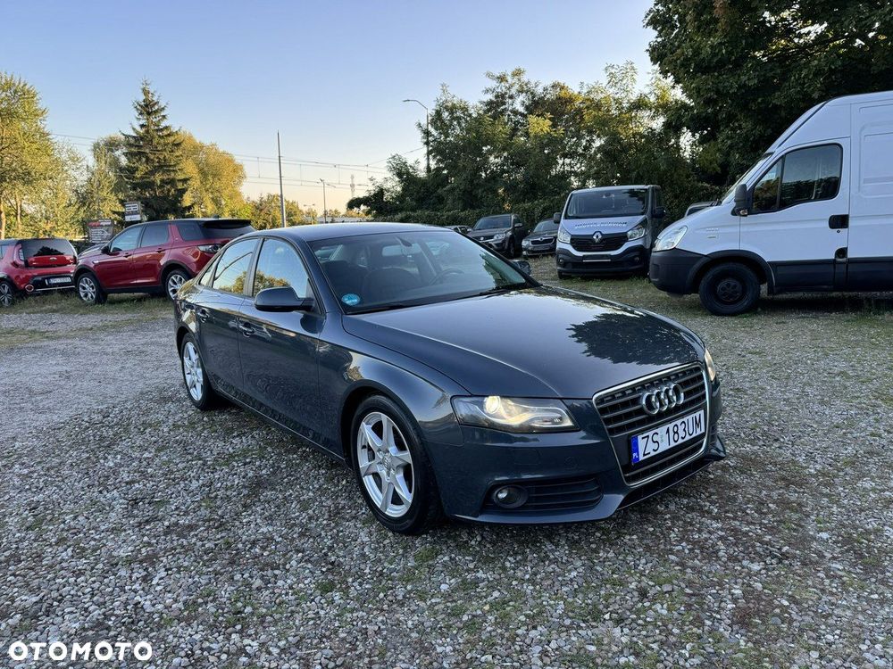 Audi A4 Limousine - 28