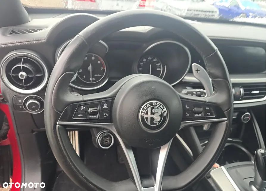 Alfa Romeo Stelvio 2.0 Turbo TI Q4 - 8