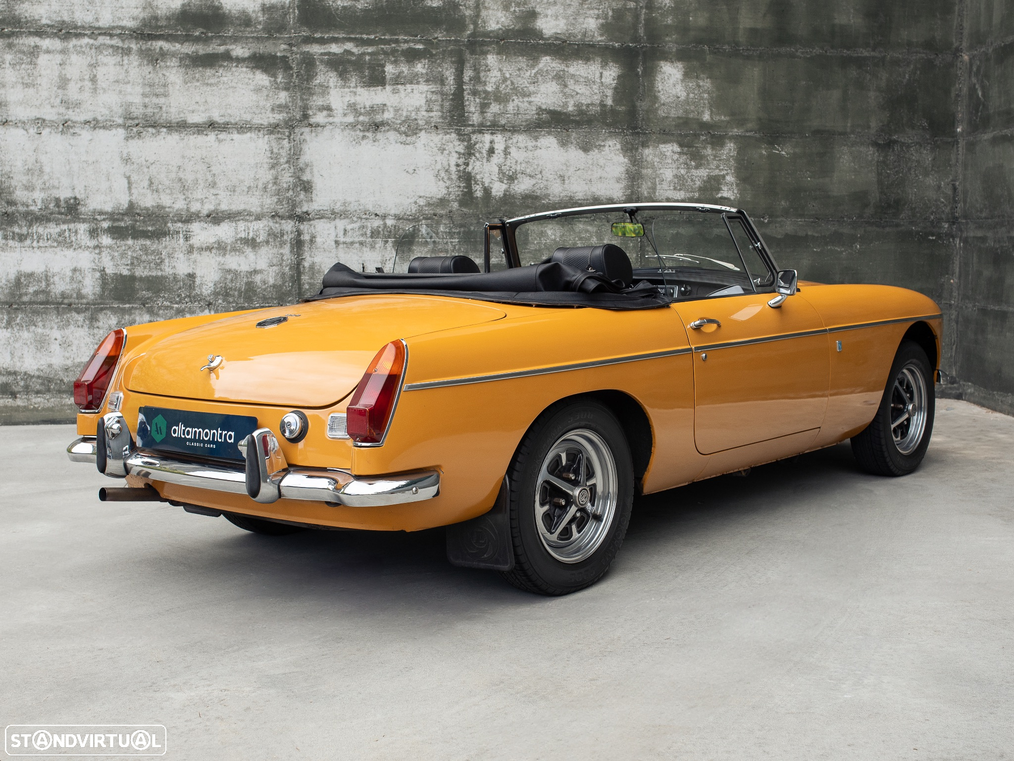 MG MGB - 16