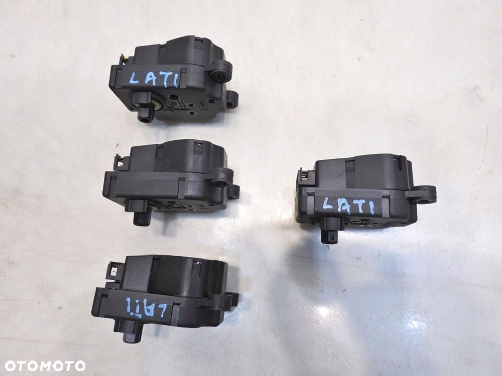 SILNICZEK NAGRZEWNICY RENAULT LATITUDE EAI256 V8384001 - 3