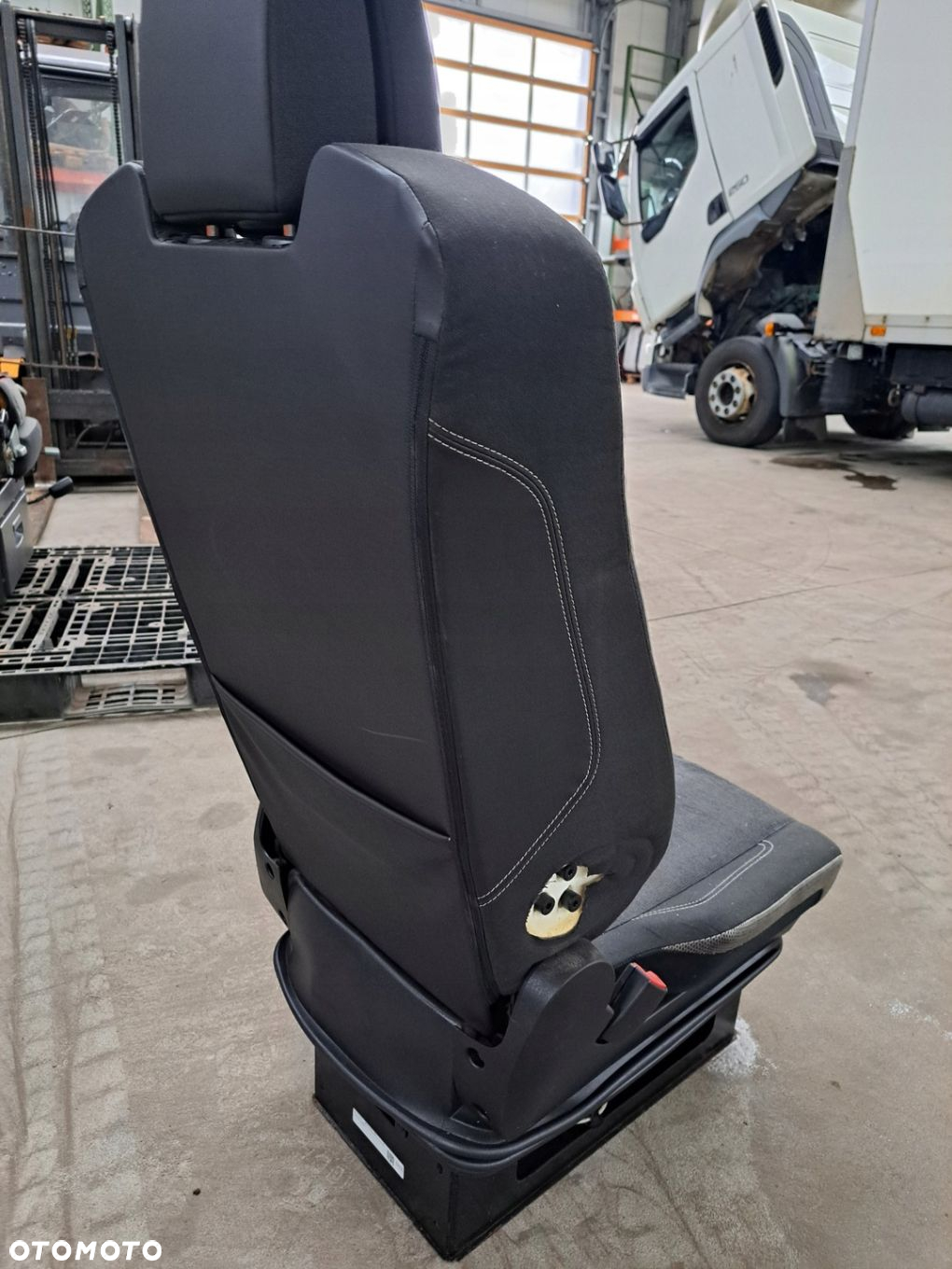 FOTEL SIEDZENIE KIEROWCY RENAULT RANGE GAMA T C K - 6