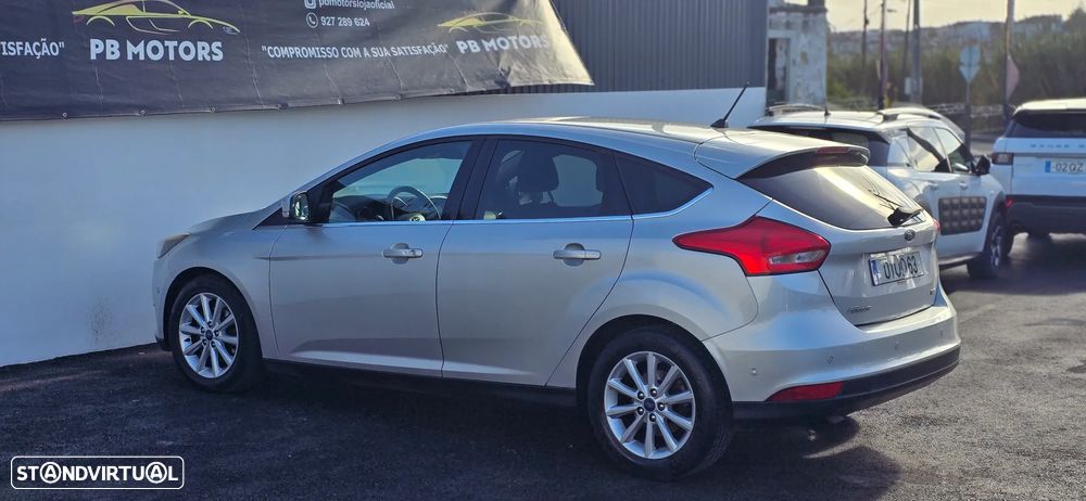 Ford Focus 1.0 EcoBoost Titanium - 25