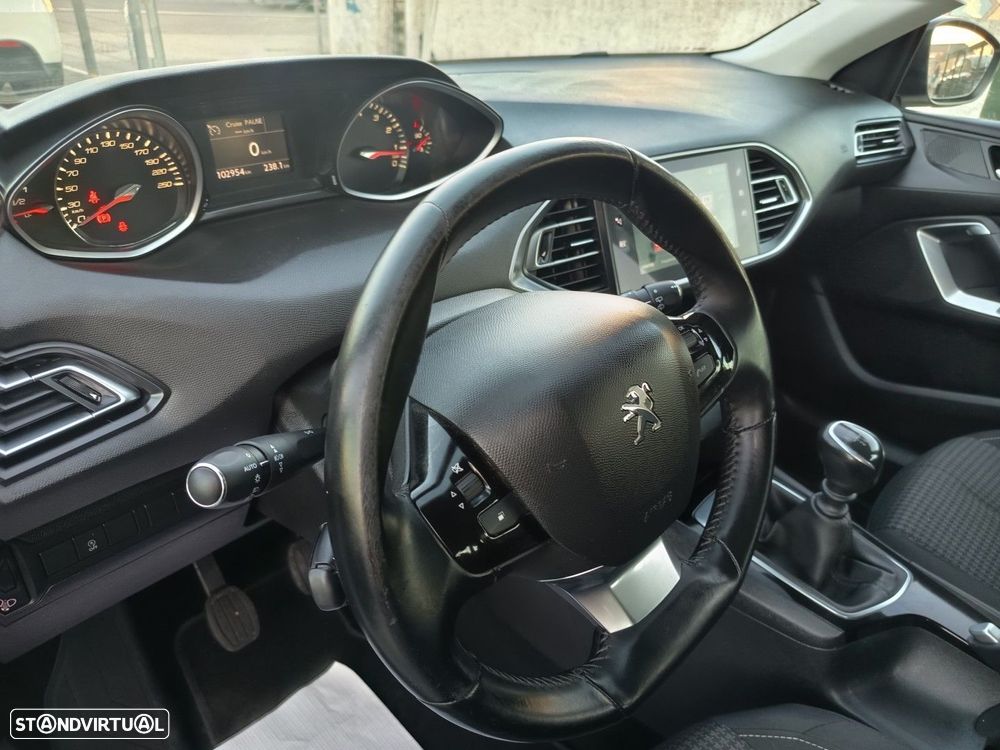 Peugeot 308 SW 1.2 PureTech Style - 20