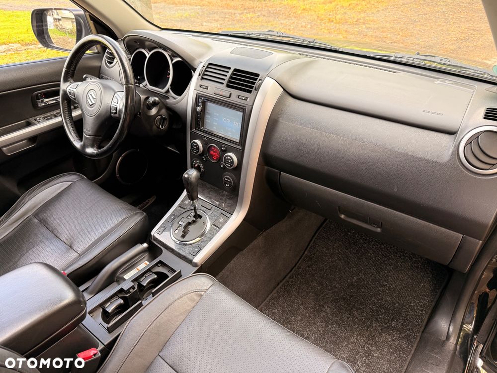 Suzuki Grand Vitara 3.2 V6 Elegance - 23