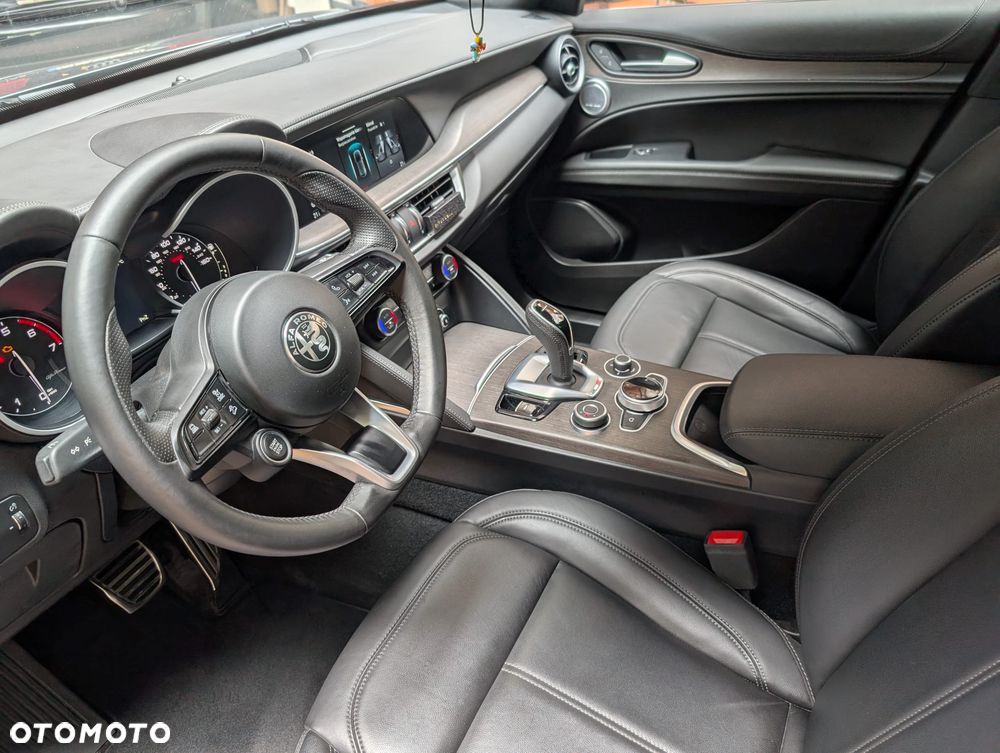 Alfa Romeo Stelvio 2.0 Turbo TI Q4 - 34