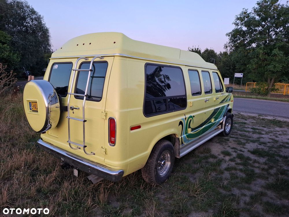 Ford Econoline - 2