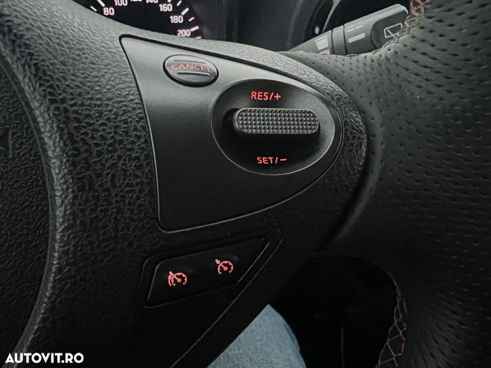 Nissan Juke 1.6 DIG-T ALL-MODE 4x4i CVT Nismo - 23