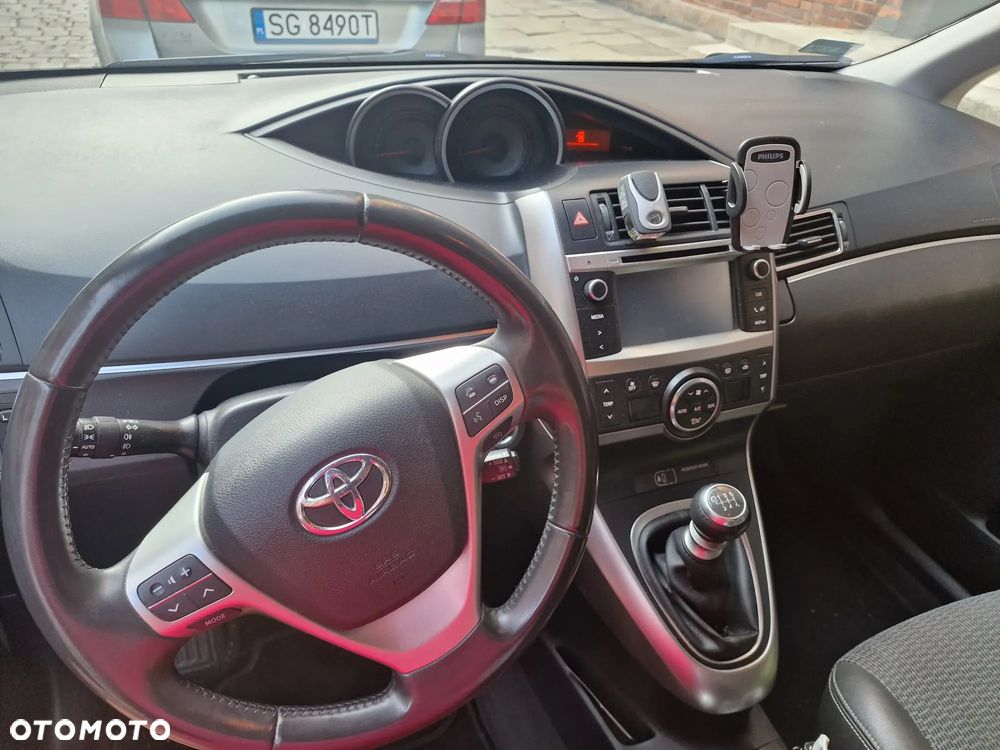 Toyota Verso 1.8 Prestige 7os - 8