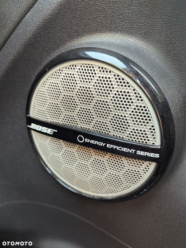 Renault Megane ENERGY TCe 130 BOSE EDITION - 20