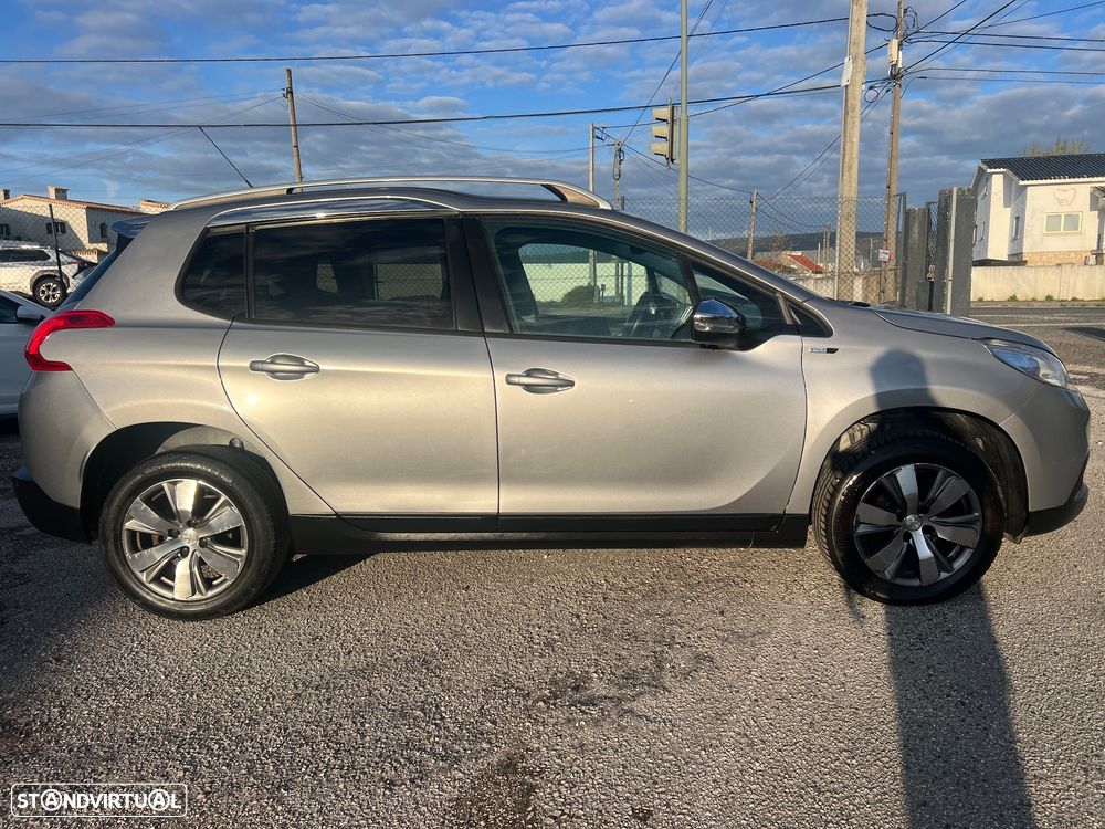 Peugeot 2008 1.2 PureTech Style - 22