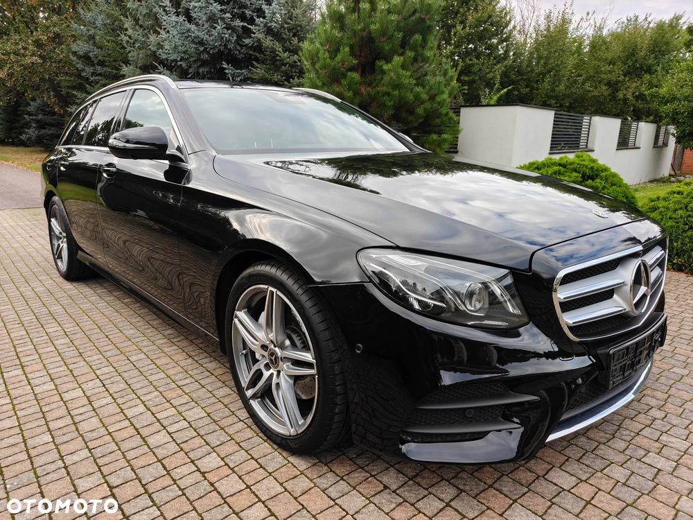 Mercedes-Benz Klasa E 220 d 4Matic 9G-TRONIC AMG Line - 3
