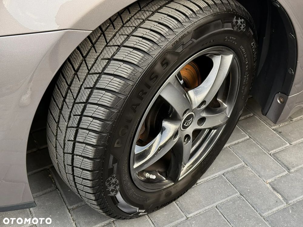 Toyota Avensis 2.0 D-4D Premium - 22