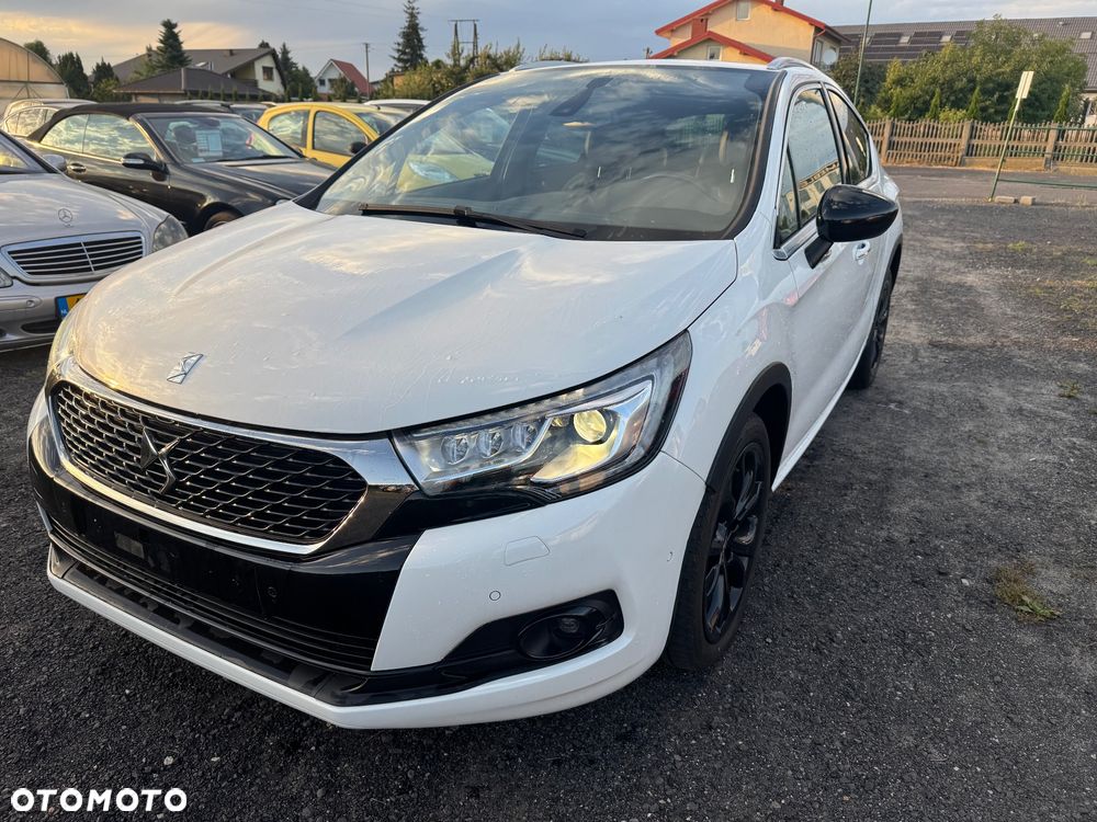 DS Automobiles DS 4 Crossback - 11