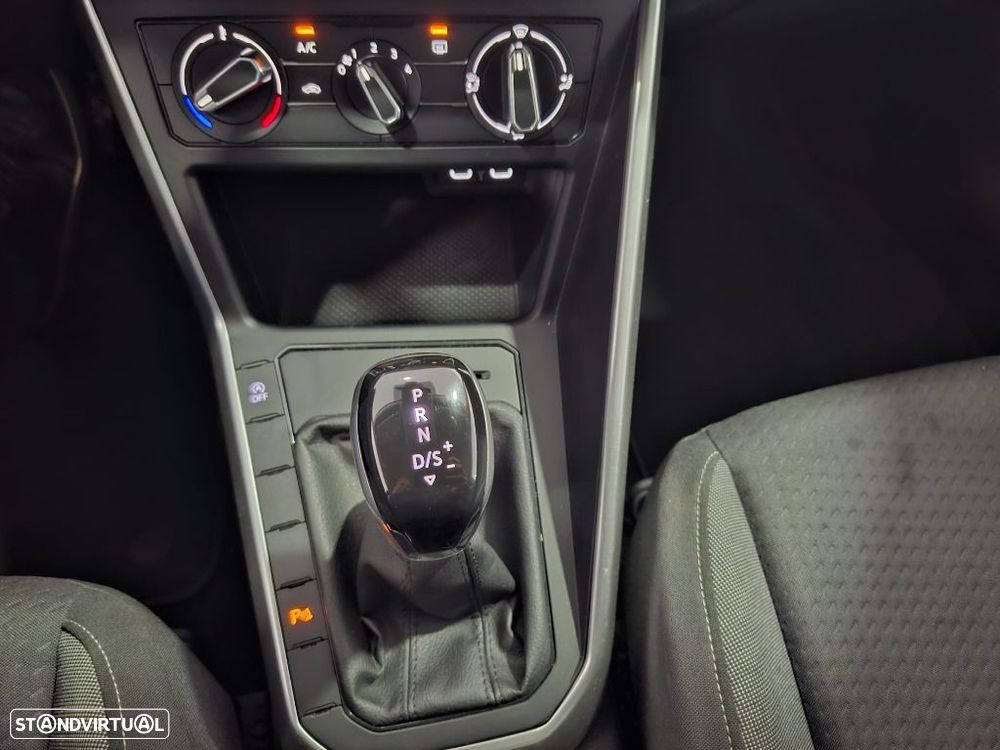 VW Polo 1.0 TSI Urban DSG - 17