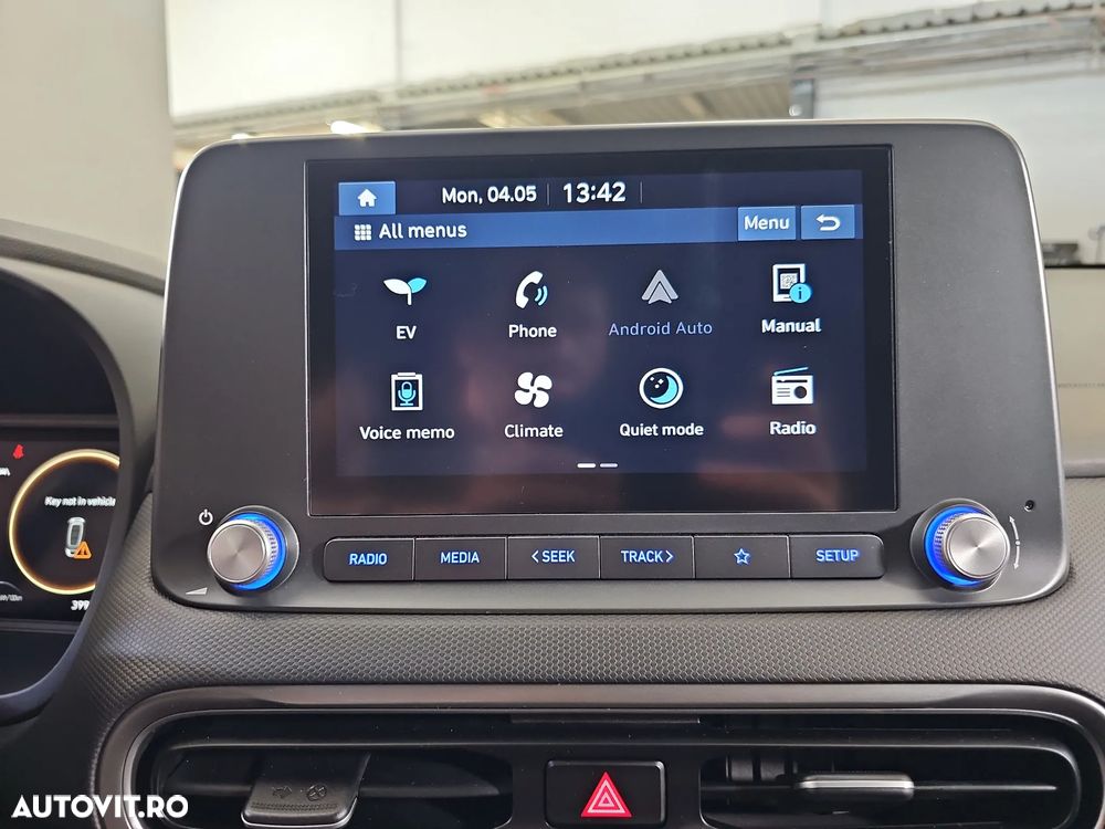 Hyundai KONA - 21
