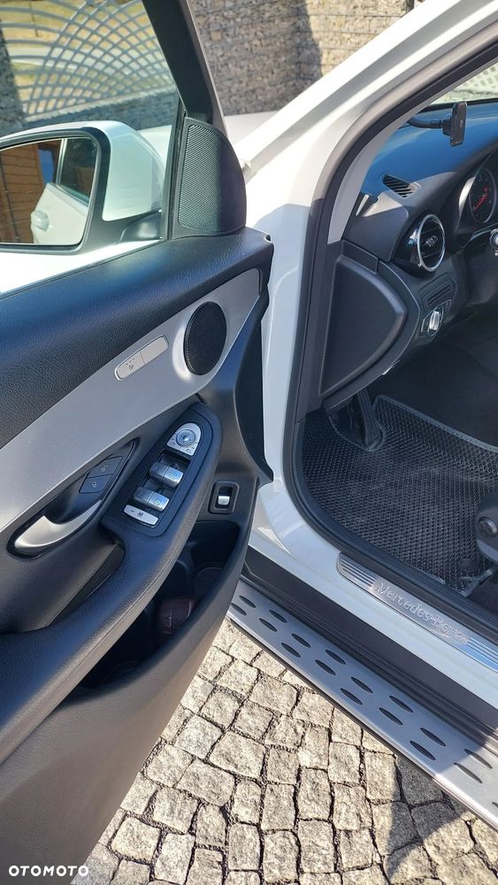 Mercedes-Benz GLC - 12