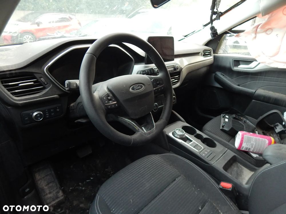 Ford Kuga - 9